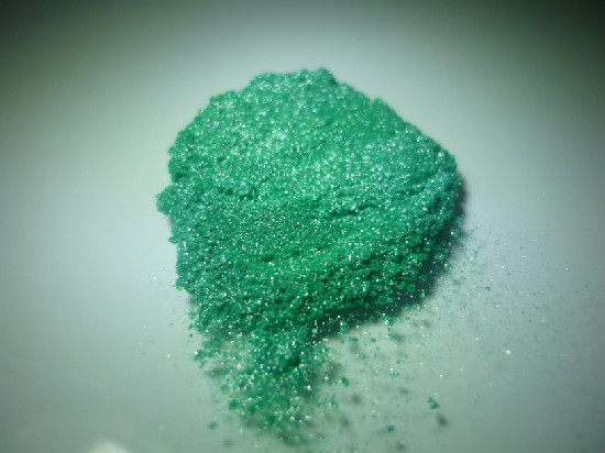 Flash Green Mica Pigment, 10–100μm – KT-6057 - Kolortek