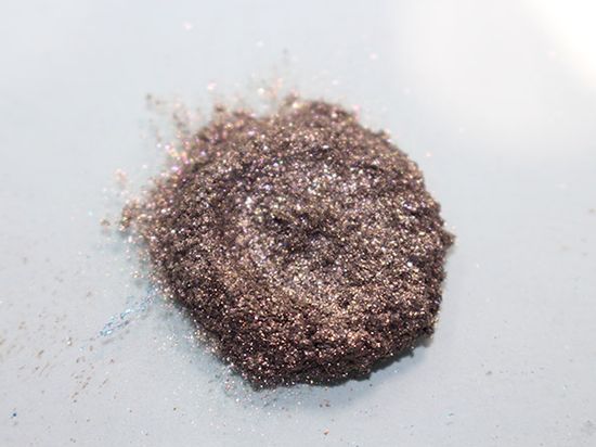 Bright Red Synthetic Mica Pigment, 30–150μm – KT-7059 - Kolortek