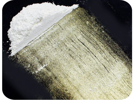 luxury gold crystal pigment